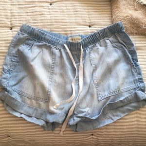 Cloth & Stone Chambray Shorts
